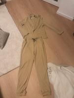Blazer und Hose beige Gr.40 Niedersachsen - Stade Vorschau