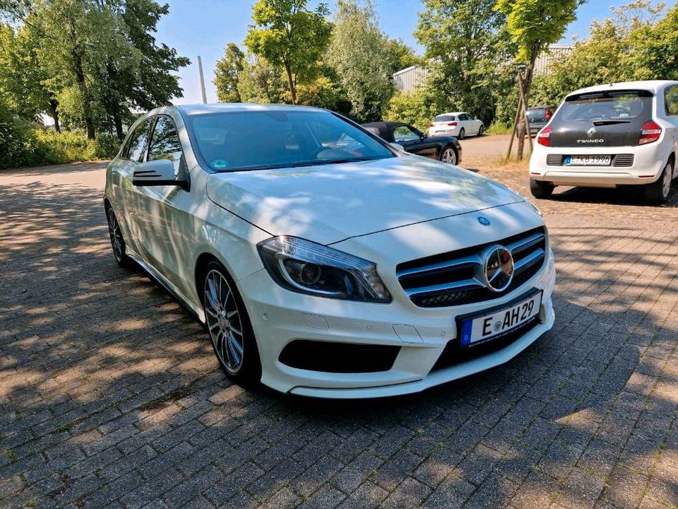 PKW Mieten Mercedes A250 AMG Line  Automatik Günstig Leihwagen Autovermietung in Essen