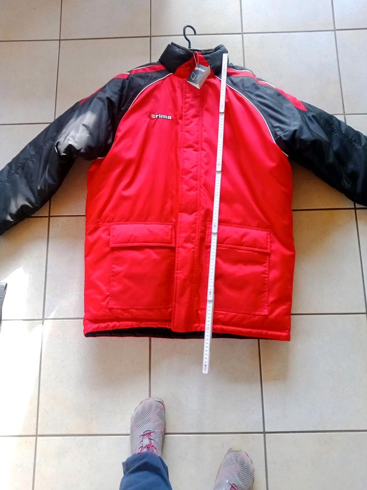 Erima Wintermantel Herren Winterjacke rot XL Stadionjacke in Wendeburg