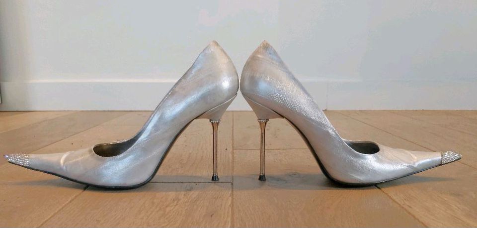 Les Baisers des Etoiles High Heel Stiletto Leder Pumps Vero Cuoio in Bad Driburg