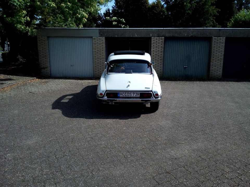 Citroen DS 20 in Kempen