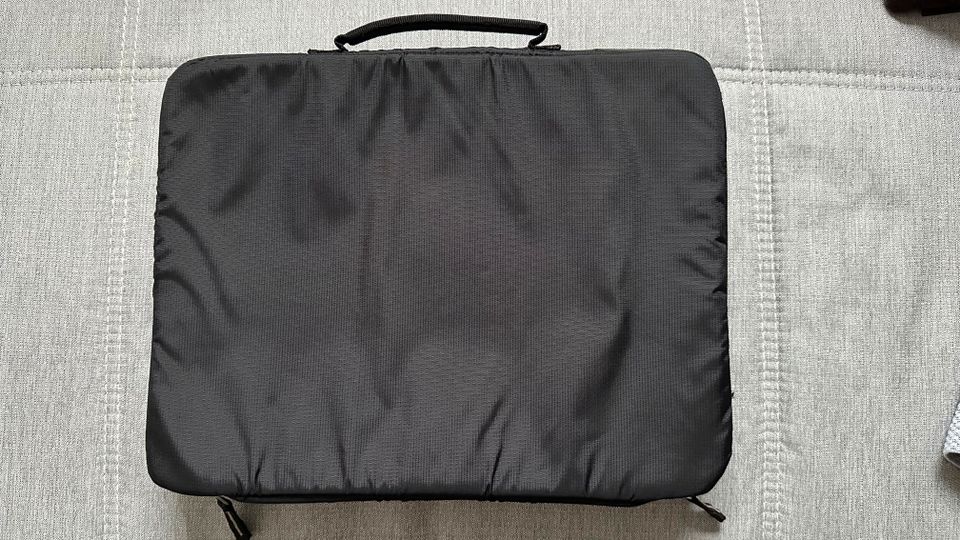 Tasche für Laptop / Notebook Marke Deuter in Castrop-Rauxel