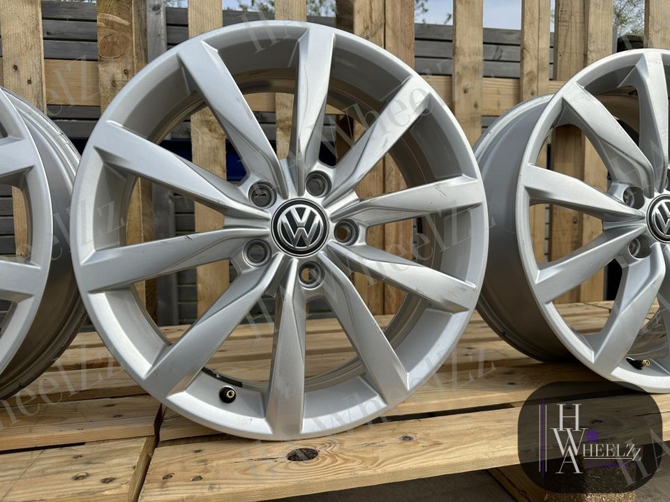 NEUWERTIG ➡️ 4x 17 ZOLL ORIGINAL VW Golf 7 VII 6 VI Alufelgen Mehrspeichenrad DIJON 5G0601025K 5x112 ET48 Felgen ➡️SAUBER auch Plus Sportsvan Skoda Octavia 5E Seat Leon 5F Audi A3 8V - TOP silber 6x17 in Bünde