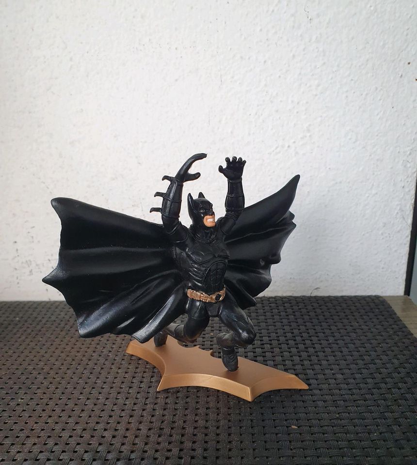 Batman The Dark Night 5 Actionfigur DC Comics Bully in Vilshofen an der Donau