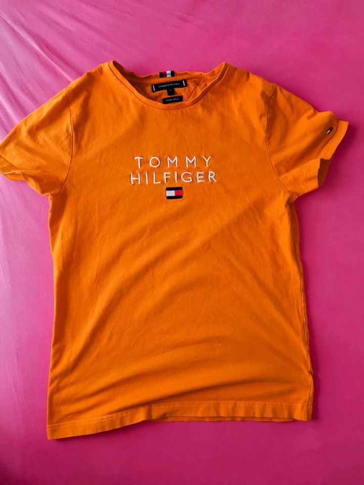 ❌❗3 X schöne ORIGINAL Tommy HILFIGER T-shirts 158 S und XS in Bad Waldsee