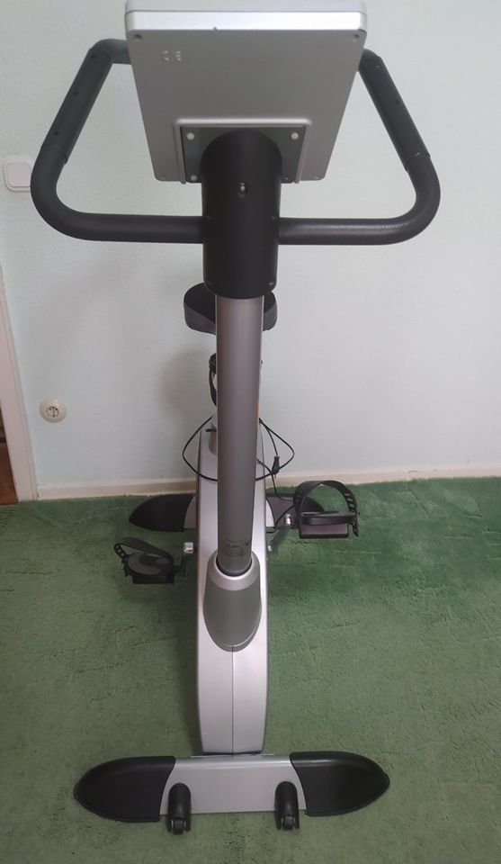 E9pro Studio-Ergometer Hometrainer 41,5kg max. Belastung 150kg in Gummersbach