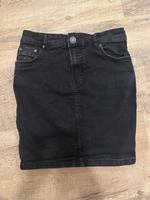 Schwarzer Jeansrock von AMISU, Größe 38 M Gr 36 S Sommer Bayern - Salzweg Vorschau