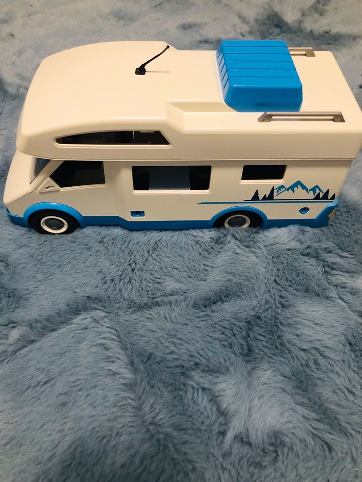 Playmobil Wohnwagen, Camping, inkl. Zubehör in Chemnitz