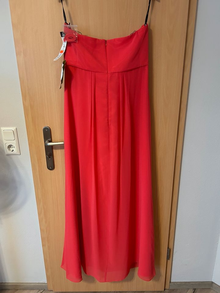Langes Kleid Größe 42 in Delmenhorst