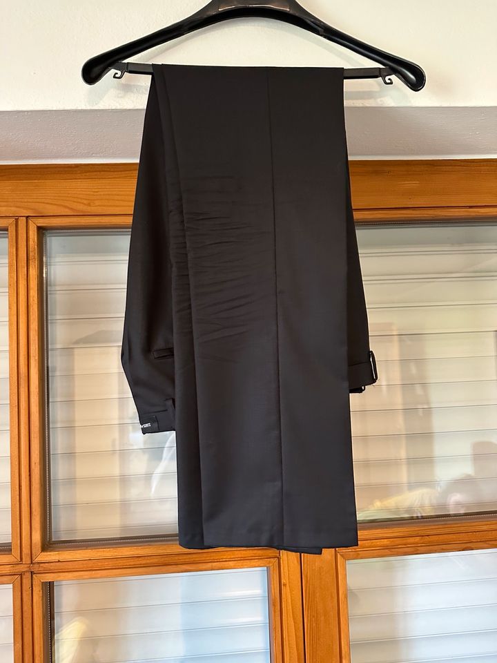 Club of Gents Anzug mit Hose in schwarz Größe 90 in Fürstenzell