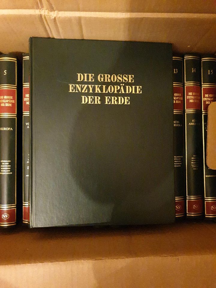 Die grosse Enzyklopädie der Erde 1-15   Novara 1970 in Berlin