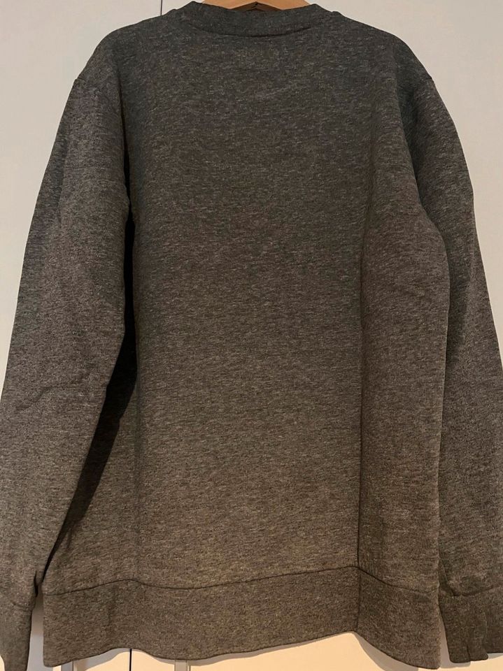 Woolrich Sweater Pullover grau Gr 10 (146/152) in Duisburg