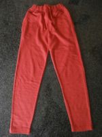 Freizeit / Jogging - Hose - rot mit Kordel - Gr. 31/32 (ca. 140) Nordrhein-Westfalen - Ahlen Vorschau