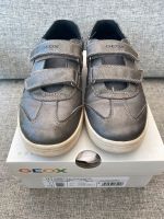 Halbschuhe Sneaker von Geox grau Silver Größe 33 Niedersachsen - Nottensdorf Vorschau