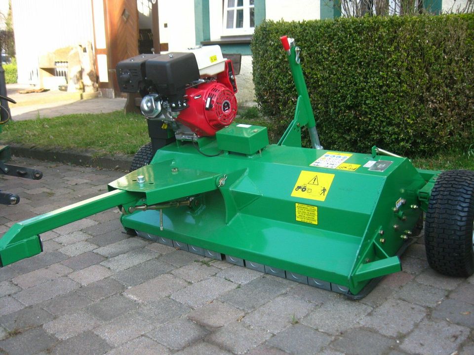 NEU Schlegelmulcher Benzinmotor 120cm Anhänger ATV Traktor Mucher in Borchen