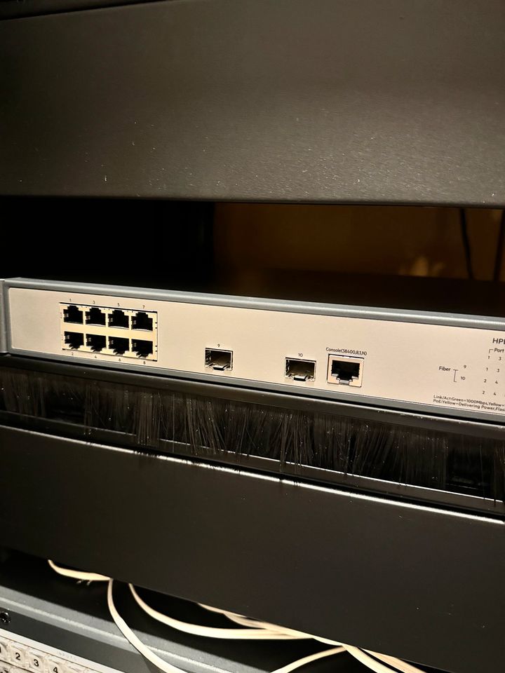 HPE Officeconnect 1920 Series Switch in Troisdorf