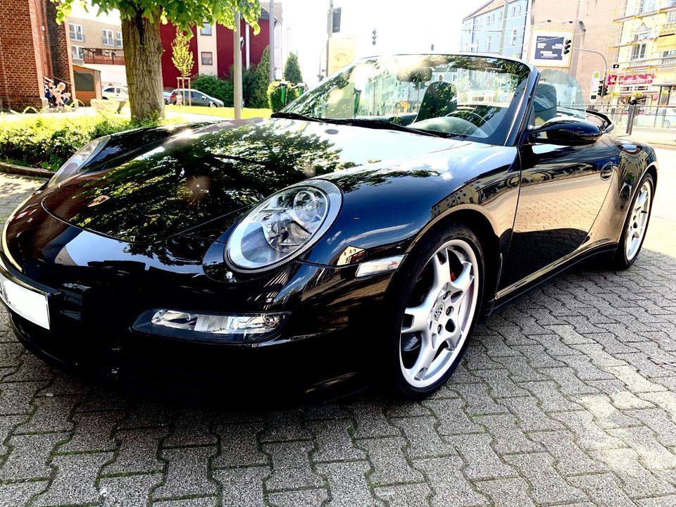 Porsche 997 Carrera 4S Cabriolet Carrera S- 1. Hand in Bochum