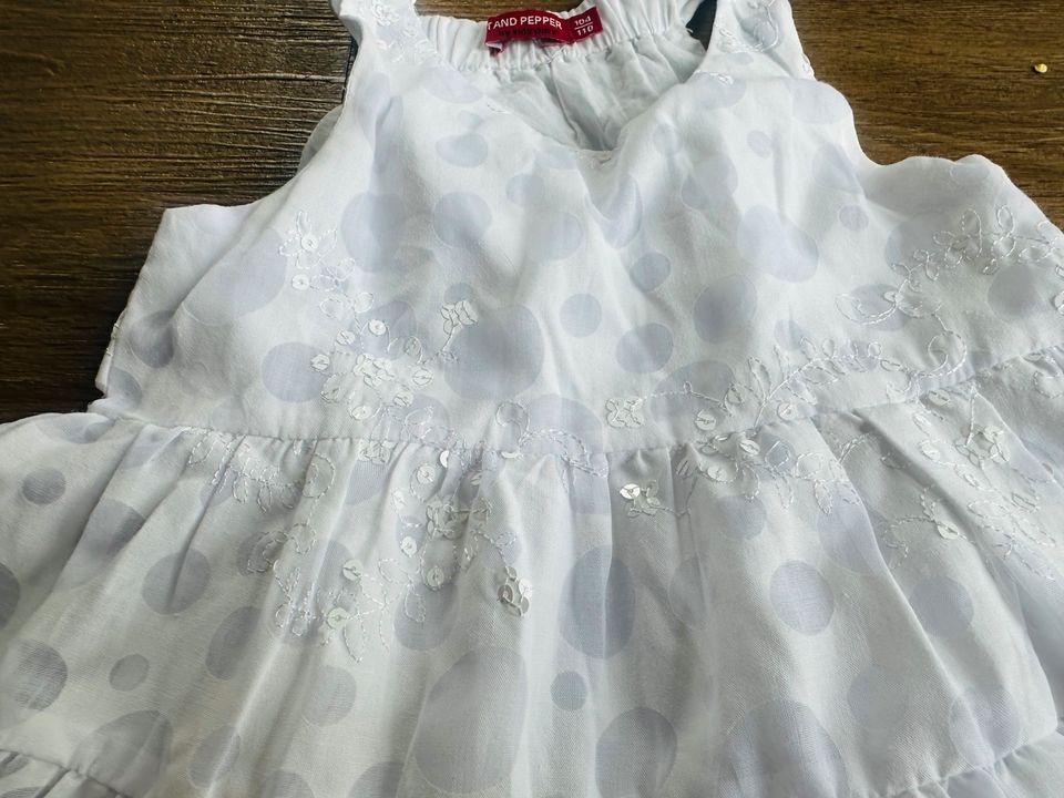 Salntand Pepper Mädchenkleid Hochzeit Taufe 104 110 in Delmenhorst