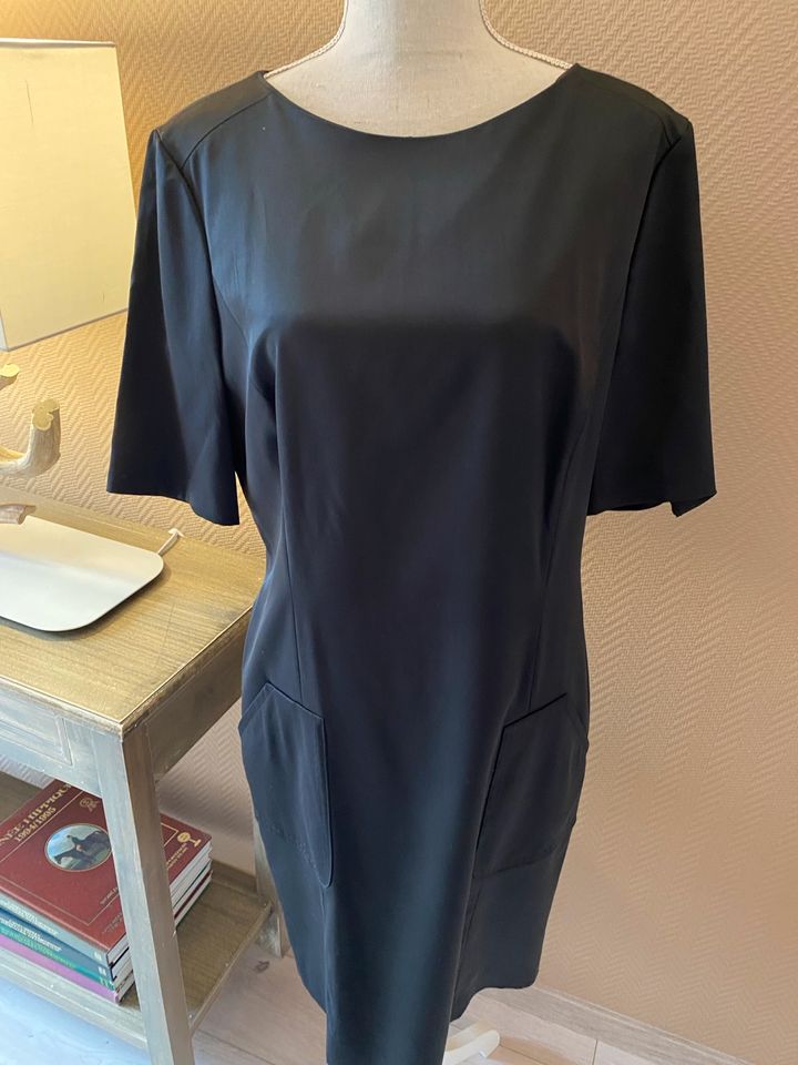 Marc Aurel Kleid schwarz 42 in Garrel