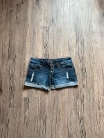 Fishbone kurze Damen Hose Jeans Hotpan Größe XL Bayern - Mengkofen Vorschau