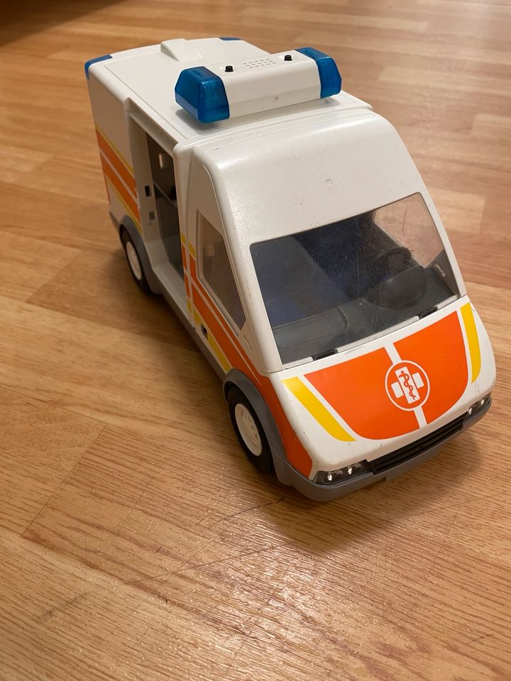 Playmobil Krankenwagen in Bremen