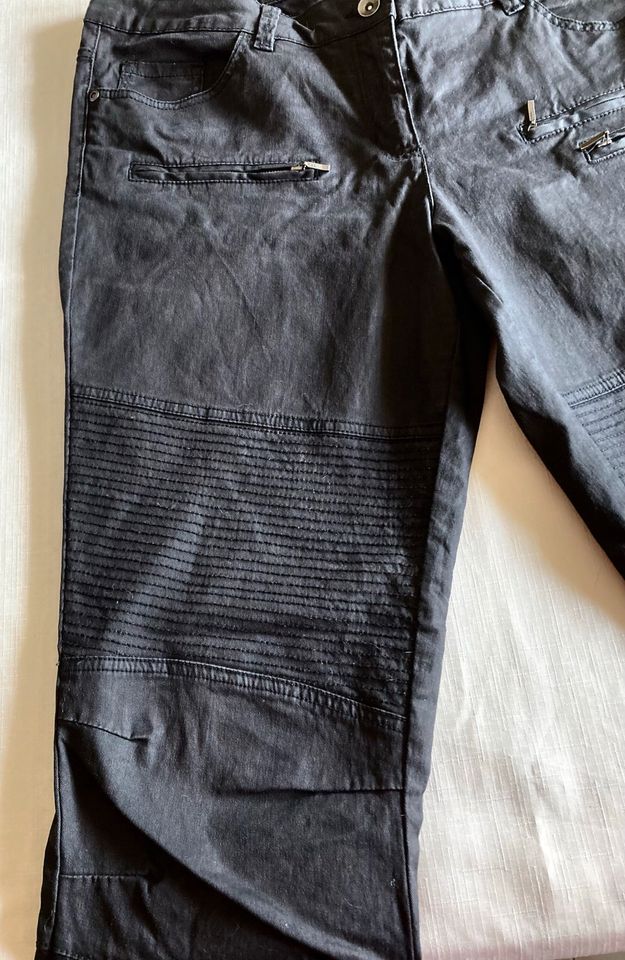 Schwarze Jeans gewachst 44 in Themar