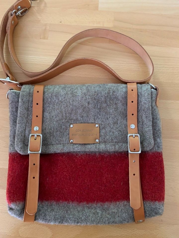 Handmade Schweiz Tasche Handtasche Damentasche Wolle in Sachsen - Brandis |  eBay Kleinanzeigen ist jetzt Kleinanzeigen
