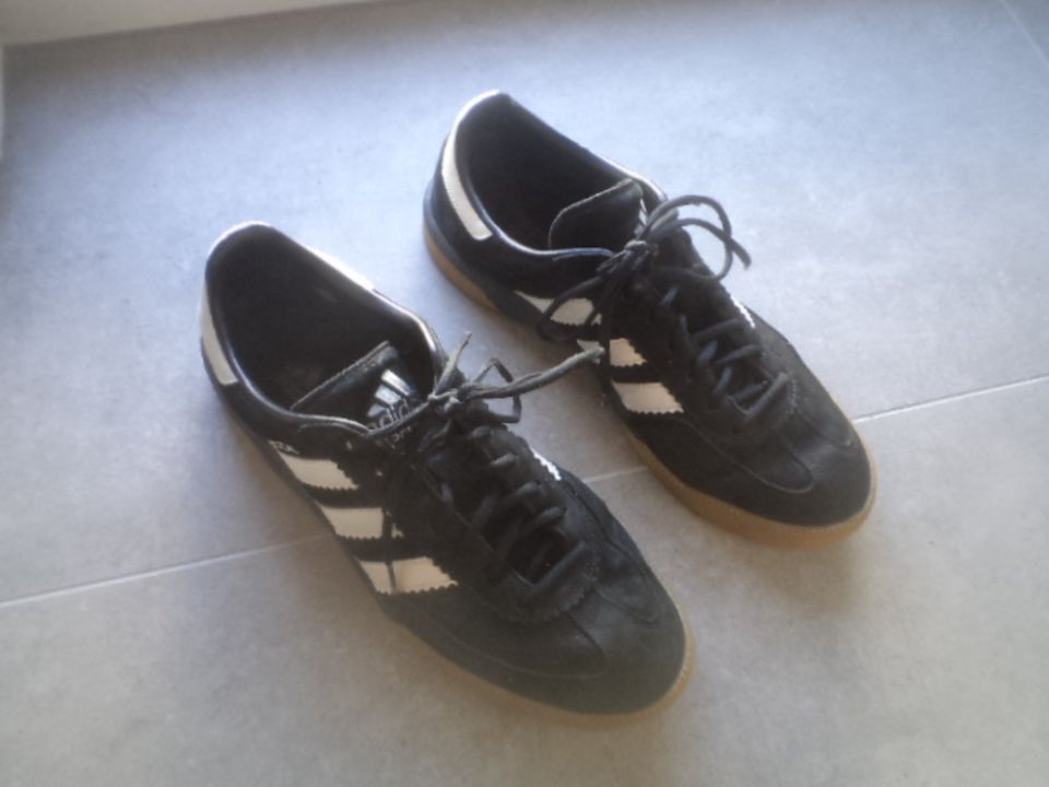 Adidas Handball Spezial schwarz Größe 12,5 48 Sneaker Turnschuhe in Herford