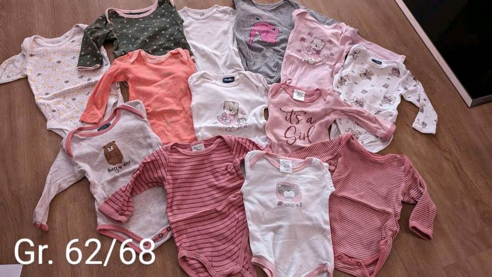 Babysachen 25 teiliges  Set Gr. 62/68 in Wandlitz