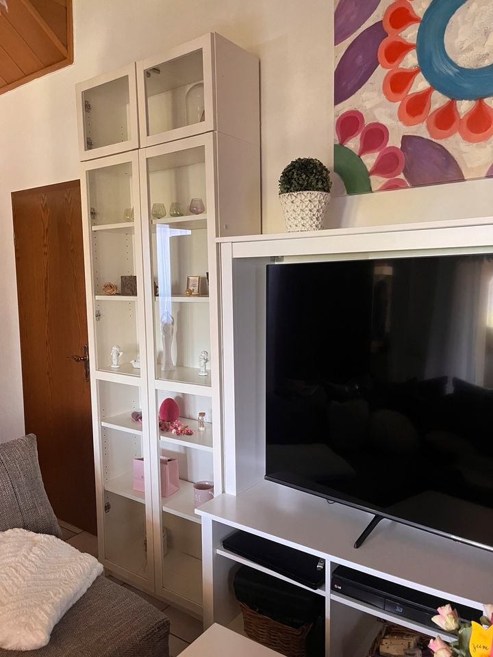 Wohnwand Kommode Vitrine Ikea Fernseherschrank in Riede