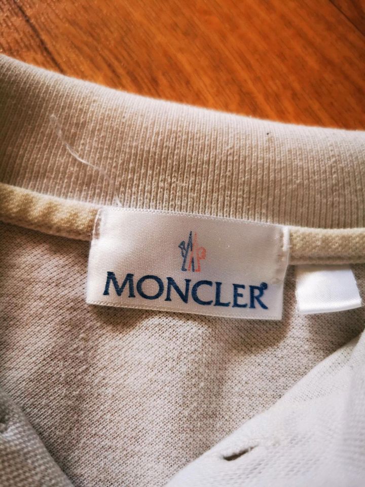 Moncler Poloshirt "M" in Friedrichshafen