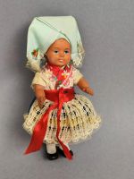Vintage DDR Puppe im Tracht Originalkleidung Gummipuppe Hessen - Offenbach Vorschau
