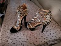 High Heels neu Gr 37 Bayern - Straubing Vorschau