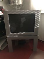 TV Philips Fernseher Silber mit passendem Untergestell Tisch Nordrhein-Westfalen - Willich Vorschau