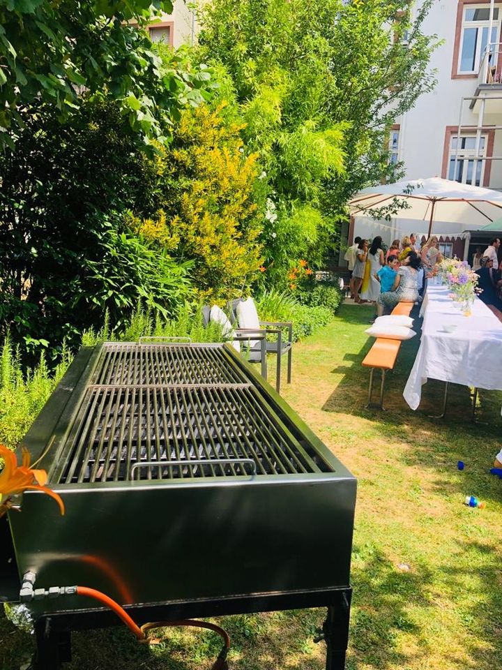 Grill BBQ Bräter grillstation xxl mieten zu vermieten catering in Bad Vilbel