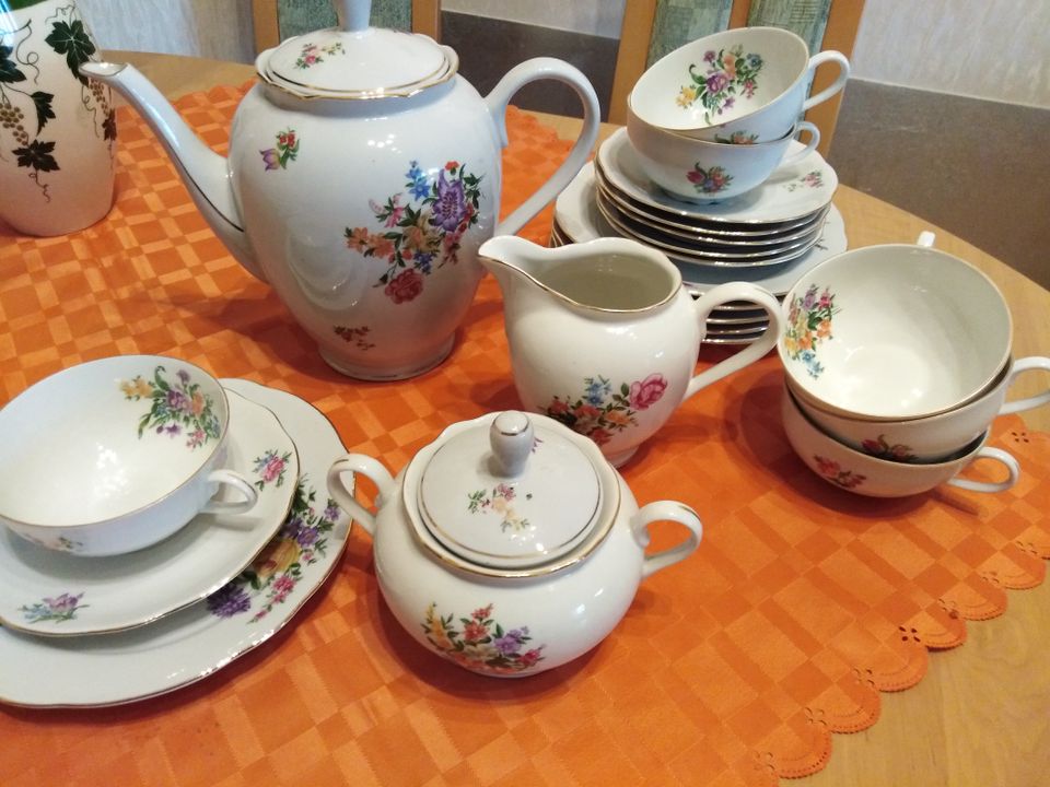 Vintage DDR Teeservice / Kaffeeservice, für 6 Personen,VEB Könitz in Fürth