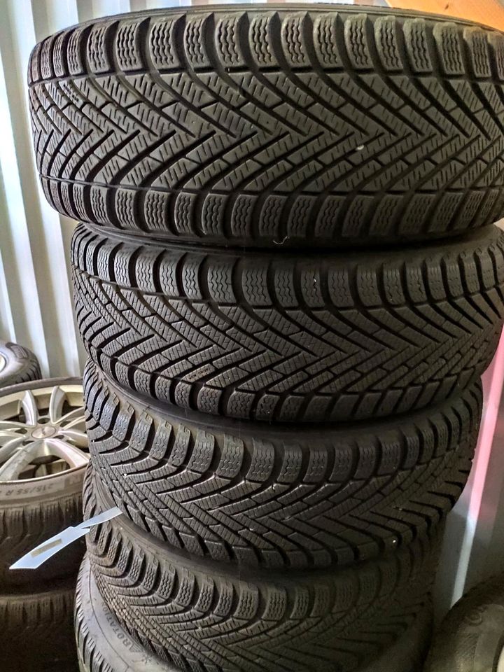 ✓ PIRELLI ✓ VW GOLF 7 6 SPORTSVAN TOURAN 205/55 R16 WINTERREIFEN in Herten