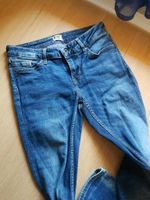 Mustang Jeans Jasmin Slim (27)28/30 mit repariertem Defekt 158cm Rheinland-Pfalz - Ludwigshafen Vorschau