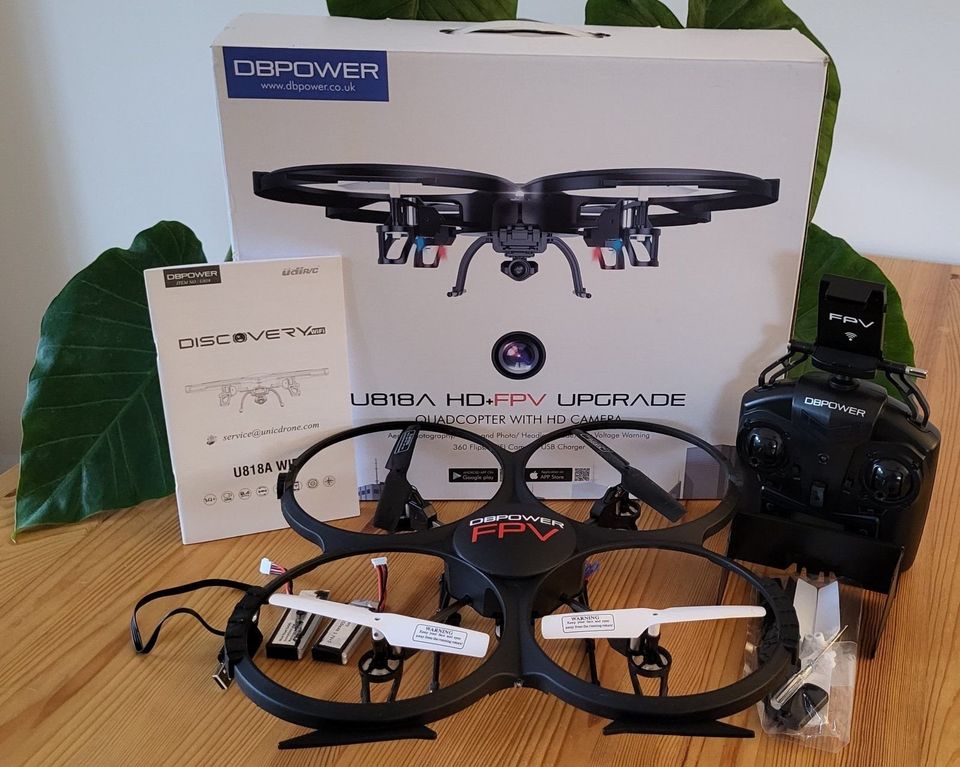 Drohne: Quadcopter Drohne mit HD Kamera, USB in Niedernhausen