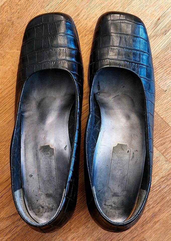 Jasmin Damen Schuhe, Pumps, Größe 7(~39), schwarz in Essen