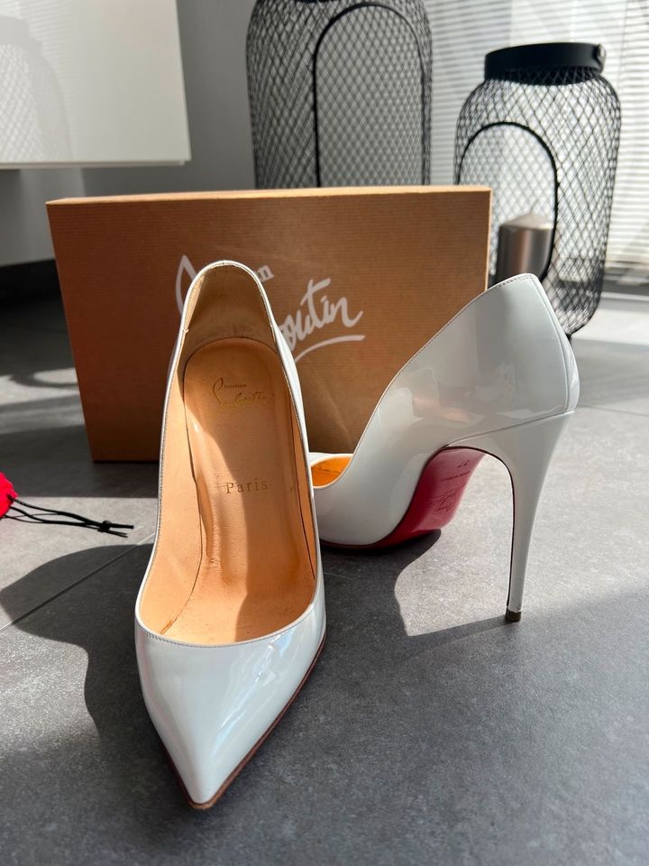 Christian Louboutin High Heels Pumps Weiß Brautschuhe Größe 37 in Paderborn