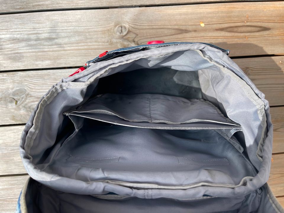 Scout-Schulranzen mit Sporttasche mit Hai-Motiv in Warngau