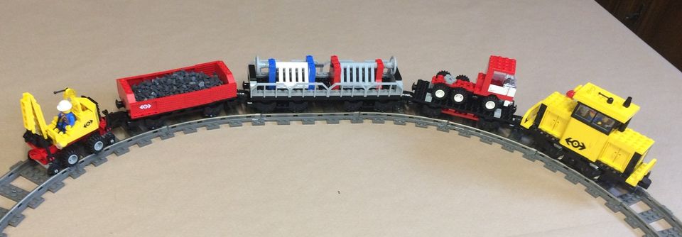 Lego 4564 Eisenbahn und 4535 Straßen-, Schienenbagger in Goslar