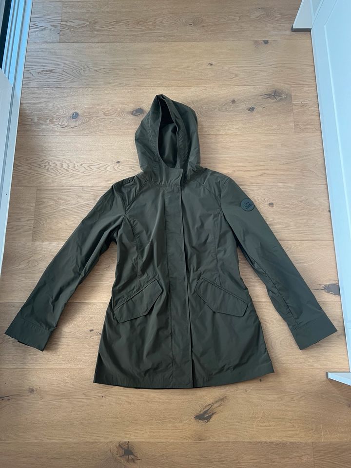 Woolrich Sommer-Logo-Patch-Kapuzenparka Damen Regenjacke •NEU! in  Nordrhein-Westfalen - Herford | eBay Kleinanzeigen ist jetzt Kleinanzeigen