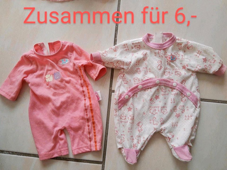 Baby Born Puppenkleidung in Bad Oeynhausen