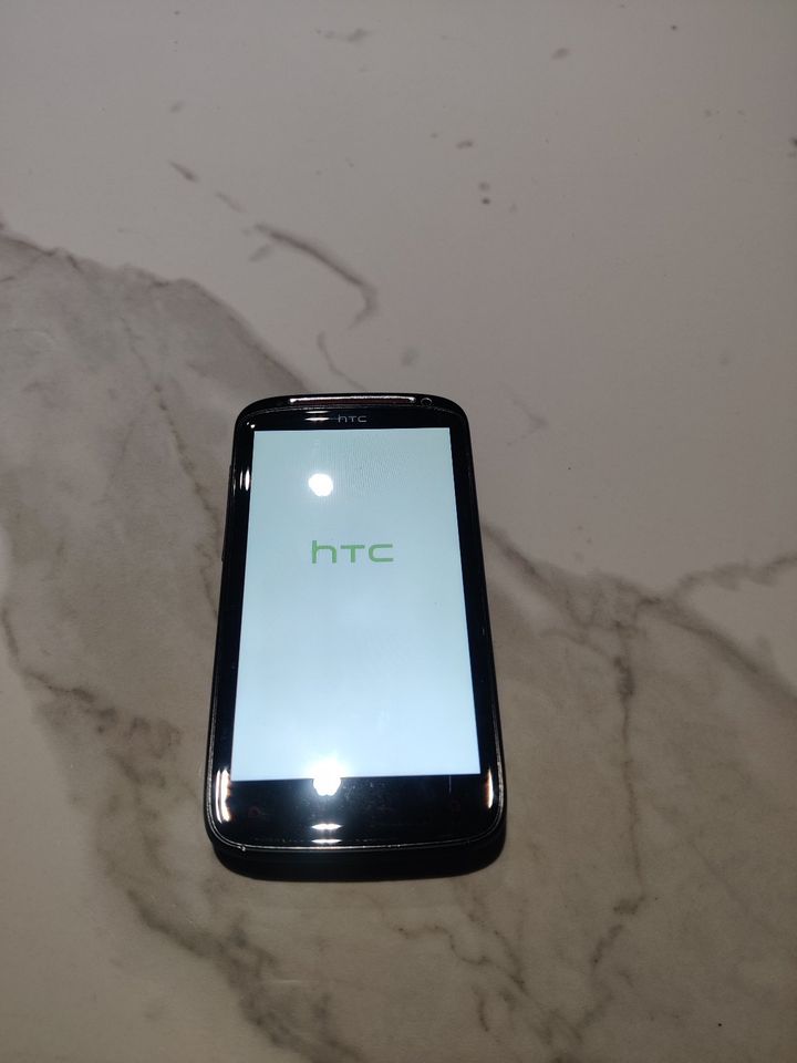 HTC Sensation XE 8GB + Zubehör in Oelde