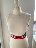 Cropped Top weiß rot schwarz Bershka Gr. S ärmellos Hessen - Sulzbach Vorschau