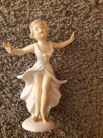 Wallendorf kleine Ballerina /Tänzerin mit Schaden Dithmarschen - Heide Vorschau