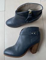 wNEU Boden Stiefelette Boot Gr. 38 Leder blau 8 cm Absatz NP 135€ Nordrhein-Westfalen - Ascheberg Vorschau