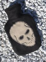 Wärmflaschen Hülle, Totenkopf, Handmade, Gothic, Skull, Halloween Bayern - Traunstein Vorschau